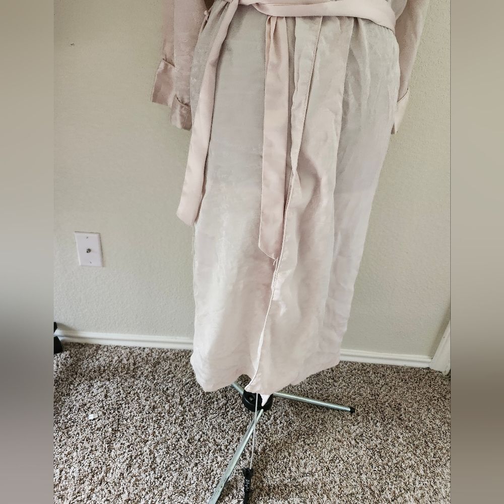 Gold Label Victoria's Secret Vintage 90s Pastel Pink Satin Paisley Long Robe S - Picture 2 of 11